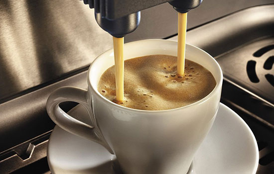 Кофемашина Hotpoint-Ariston делает не горячий кофе