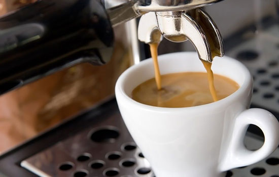 Кофемашина Hotpoint-Ariston не наливает кофе